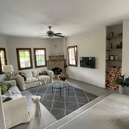 Villa With Private Pool And Garden In Dalyan